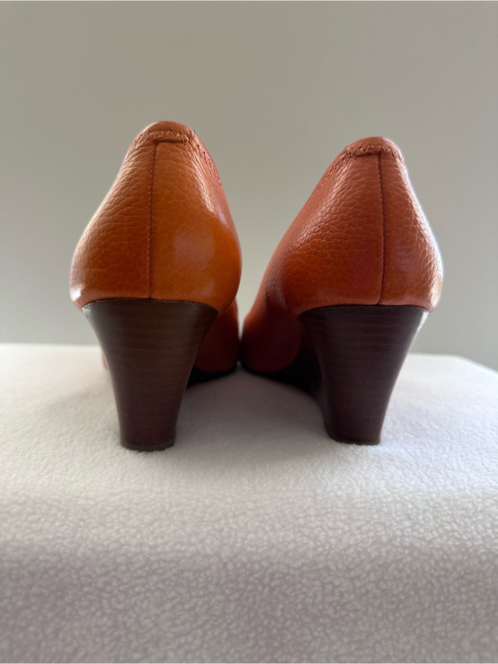 Tory Burch Orange Peep-Toe Leather Heels with Logo Medallion - Picture 3 of 6